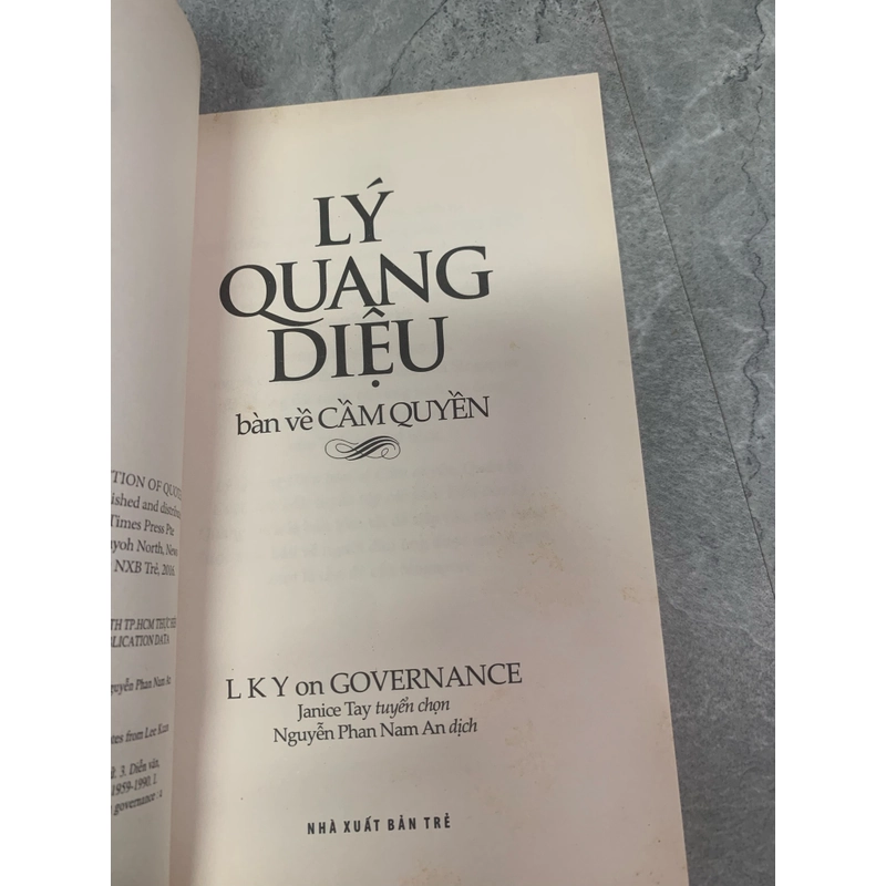 LÝ QUANG DIỆU BÀN VỀ CẦM QUYỀN  273300