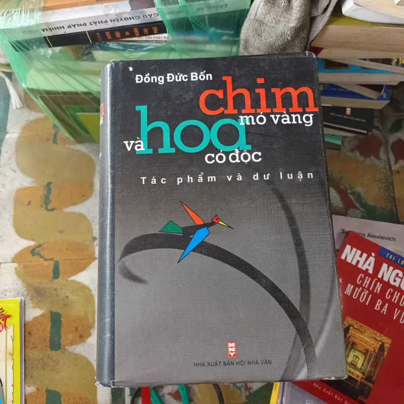 Chim Mỏ Vàng Và Hoa Cỏ Độc- Đồng Đức Bốn 709519