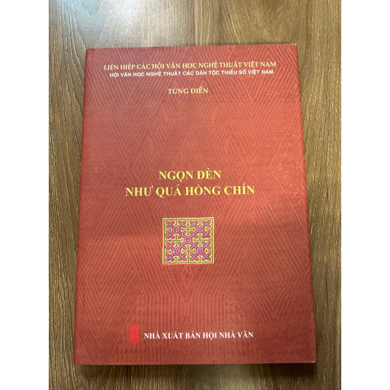 Ngọn Đèn Như Quả Hồng Chín - Tùng Điển 762491