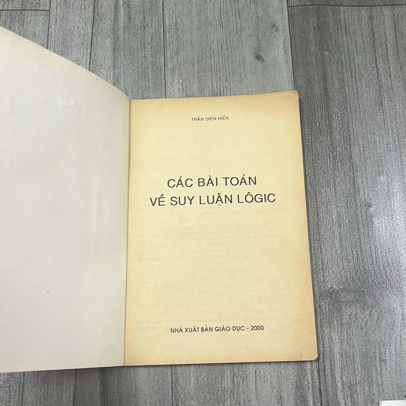 Các bài toán về suy luận logic. 2a4 527875