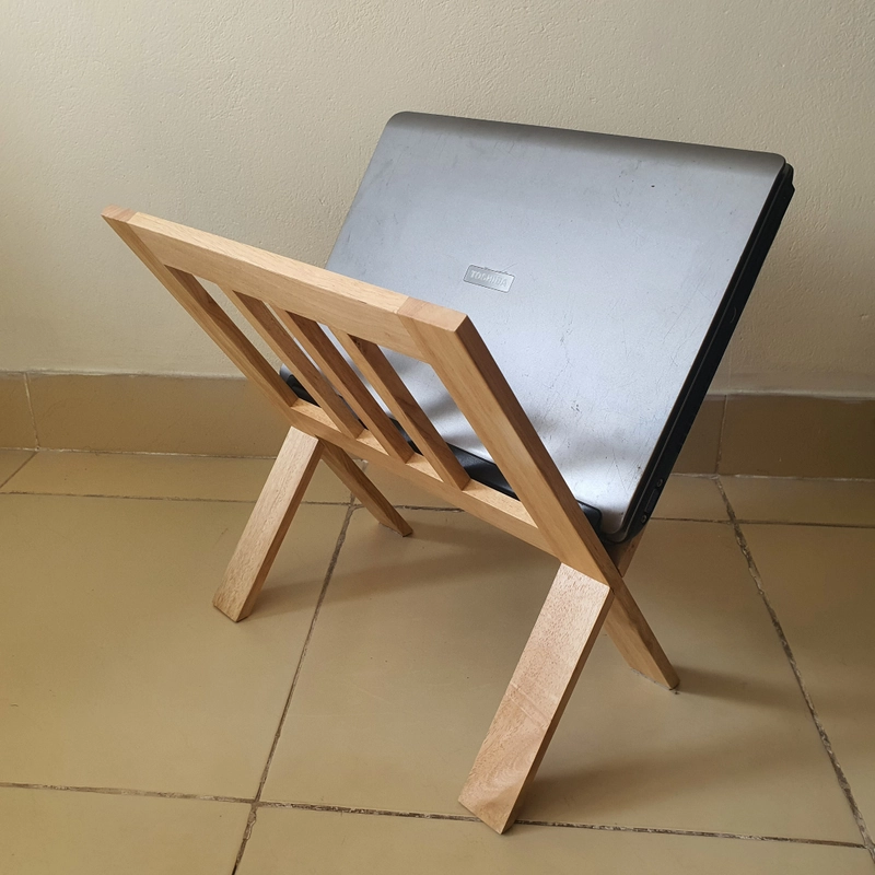 Giá sách báo 444609