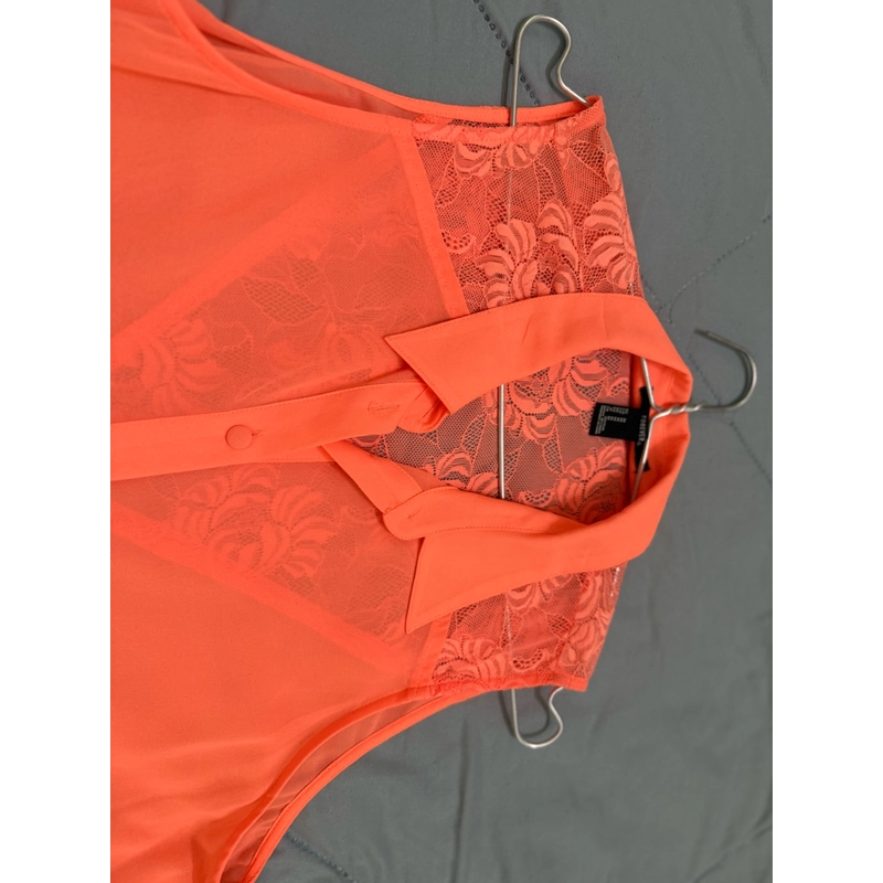 Áo kiểu form rộng F21 có ren cam size M 463360
