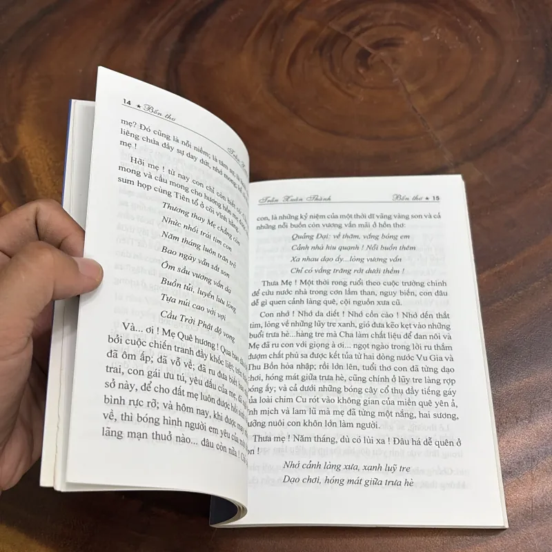 II Thơ: Bến Thơ - Trần Xuân Thành - 2006 999194