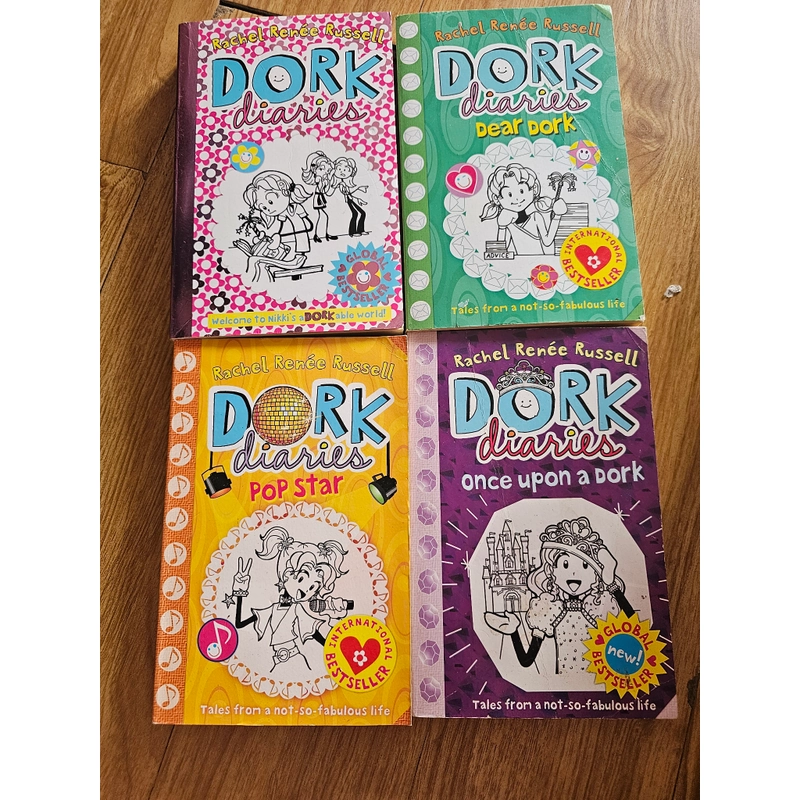 Combo 4q DORK diaries (Sách tiếng anh) như hình 
80k 476351