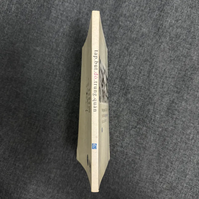 Tạp bút Đỗ Trung Quân 1035484