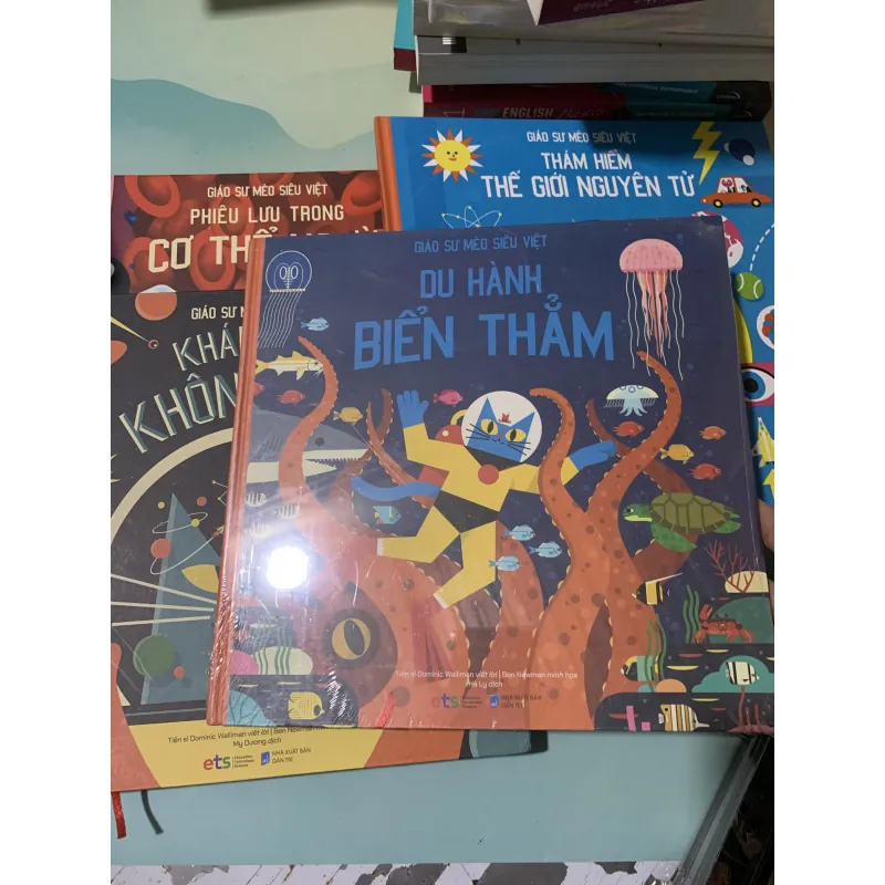 bộ sách giáo sư mèo siêu việt 4 cuốn như mới 1001794