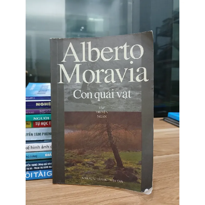 Con quái vật – Alberto Moravia 560818
