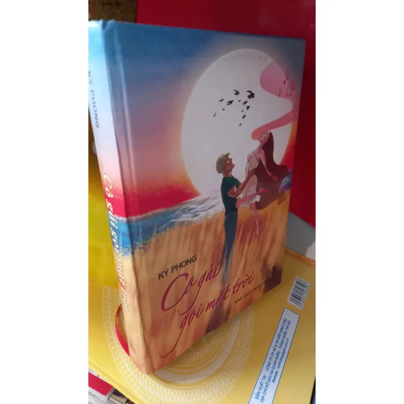 cô gái gọi mặt trời 925403