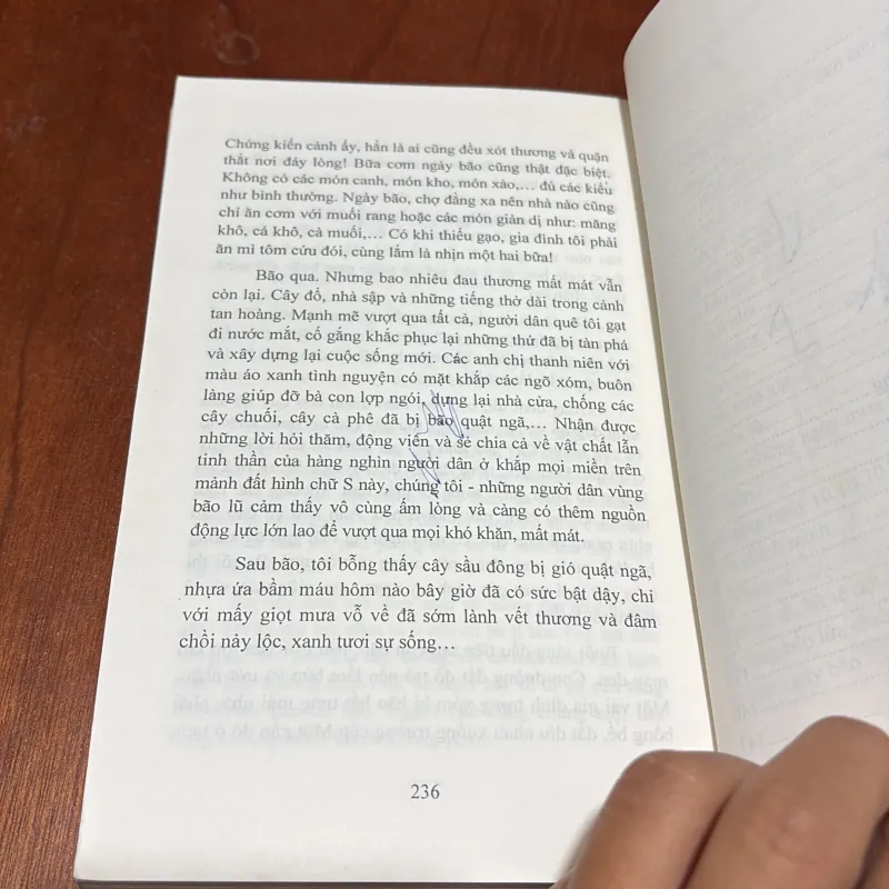 II Văn Học: Gửi Về Miền Trung - Nhiều Tác Giả - 2014 785618