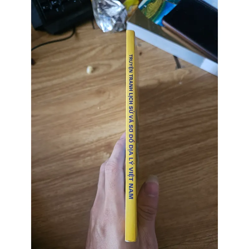 Truyện tranh lịch sử và sơ đồ địa lý Việt Nam
 703780