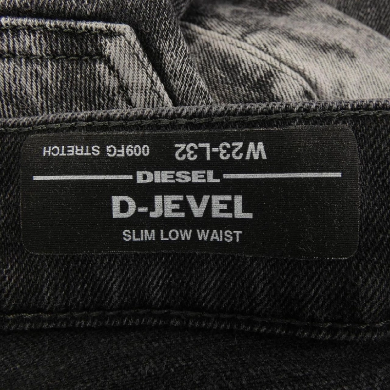 Quần jeans DIESEL - Hàng hiệu Authentic 811451
