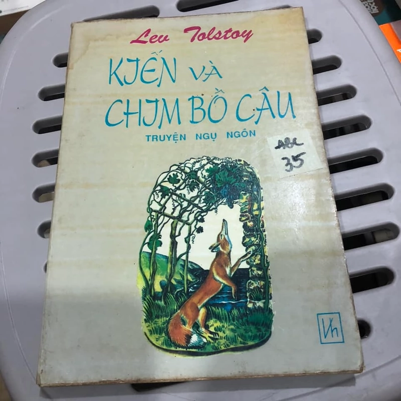 Kiến và chim bồ câu - Ngụ ngôn Lev Tolstoy 198584