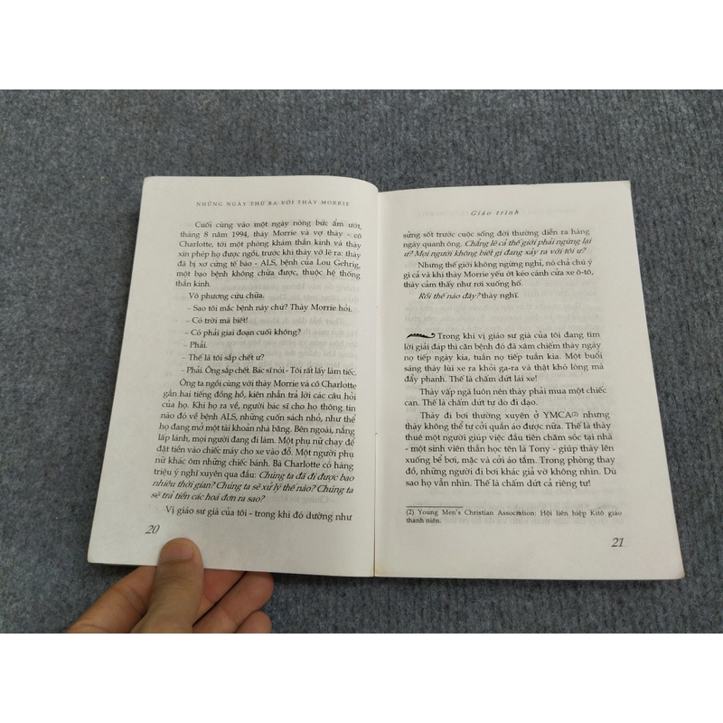 NHỮNG NGÀY THỨ BA VỚI THÀY MORRIE 478688