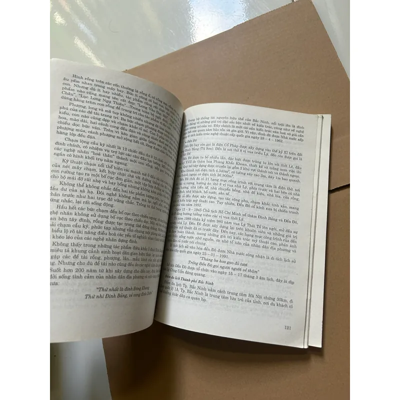 Tuyến điểm du lịch Việt Nam (bong keo rời vài trang) 607782