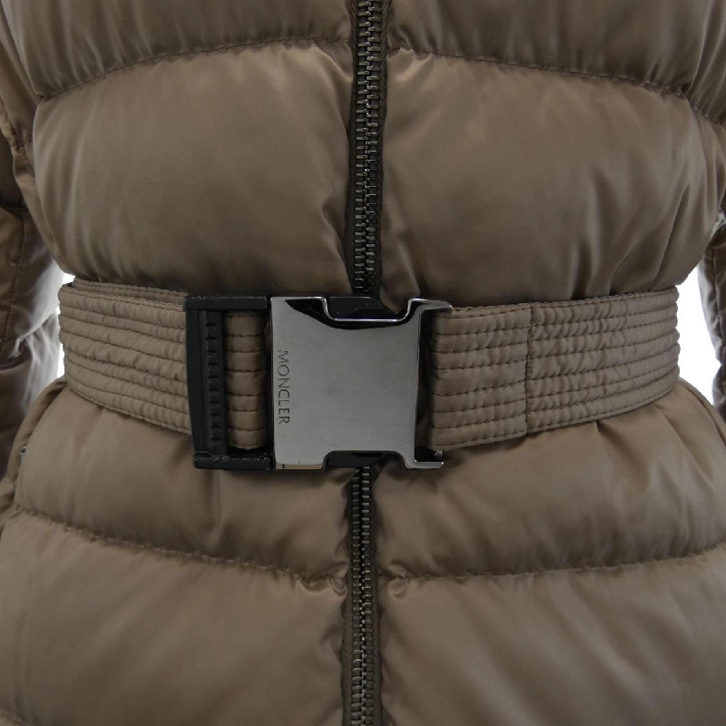 Áo khoác lông vũ MONCLER 641570