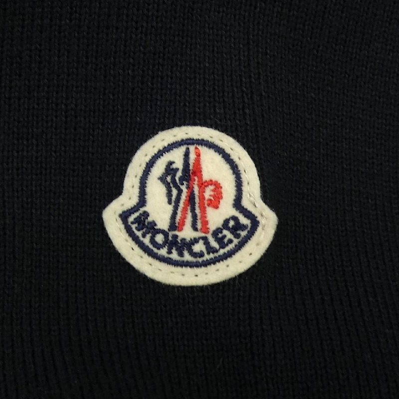 Áo khoác lông vũ MONCLER - Hàng hiệu Authentic 897684