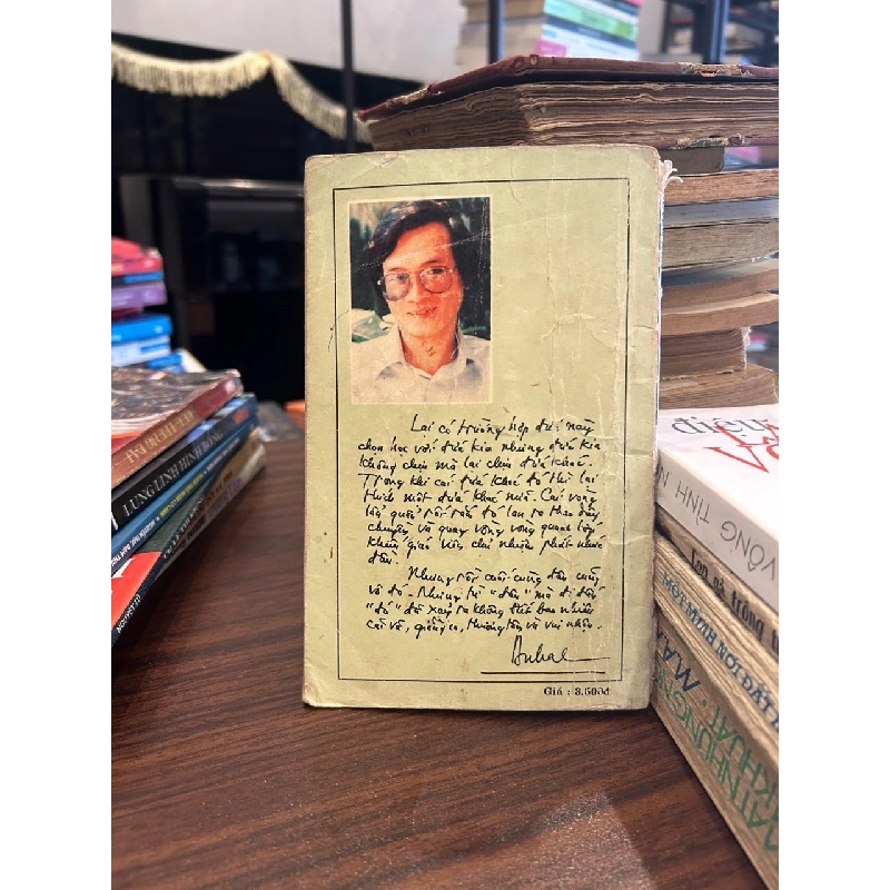 Bàn có năm chỗ ngồi- Nguyễn Nhật Ánh 930758