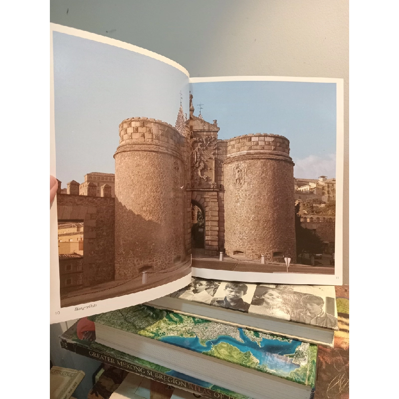 Toledo: its Art and its History 453907