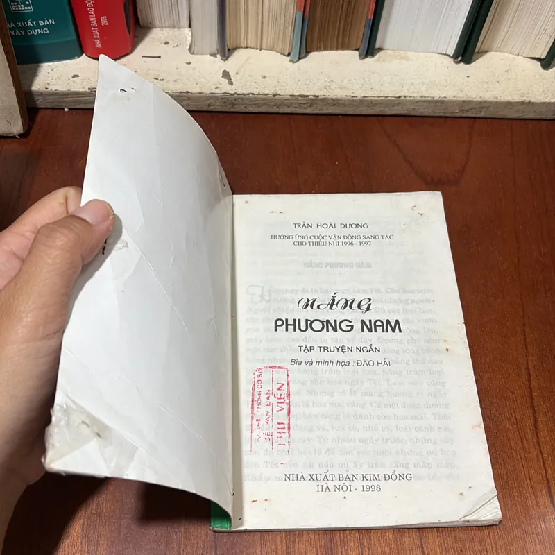 II Sách Thiếu Nhi: Nắng Phương Nam - Trần Hoài Dương - 1998 722491