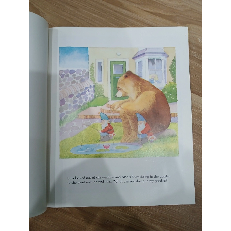 There's a Bear in the Bath - Nanette Newman & Michael Foreman 547750