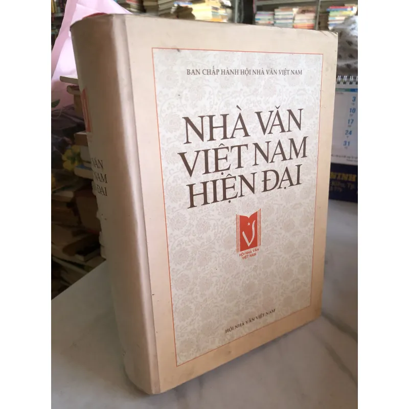 Nhà văn Việt Nam hiện đại 791541