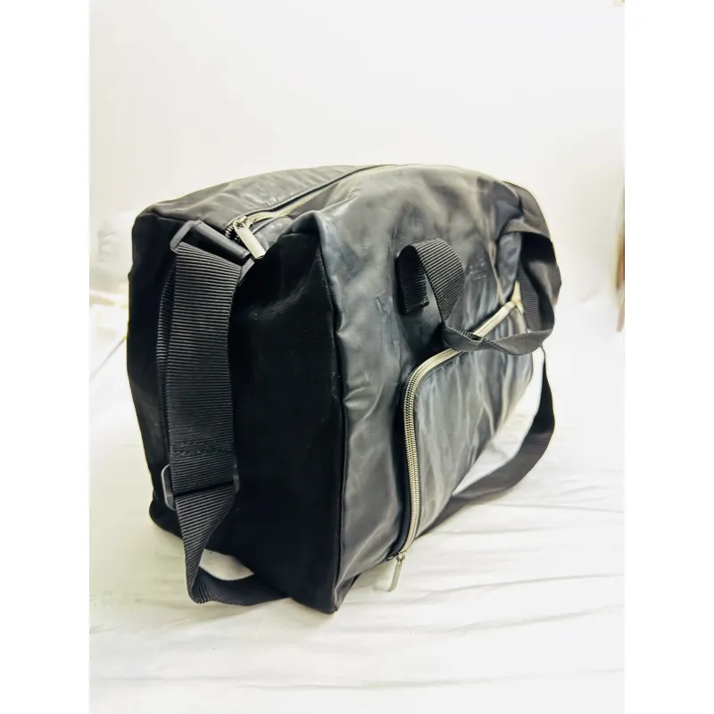 Túi chữ nhật CK màu đen, cond 90%, 150K 925362