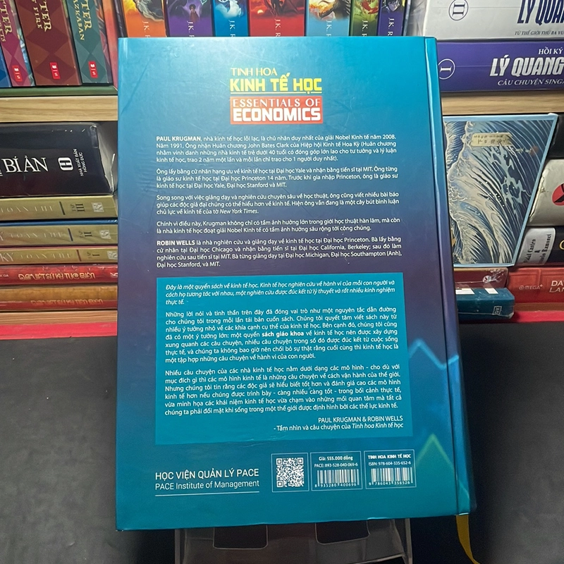 Tinh hoa kinh tế học Paul Krugman và Robin Wells mới 90%  277918