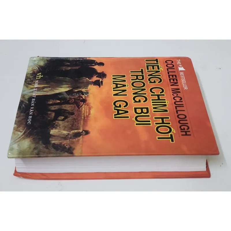 Tiểu thuyết TIẾNG CHIM HÓT TRONG BỤI MẬN GAI (Nhà văn Colleen McCullough) 759341