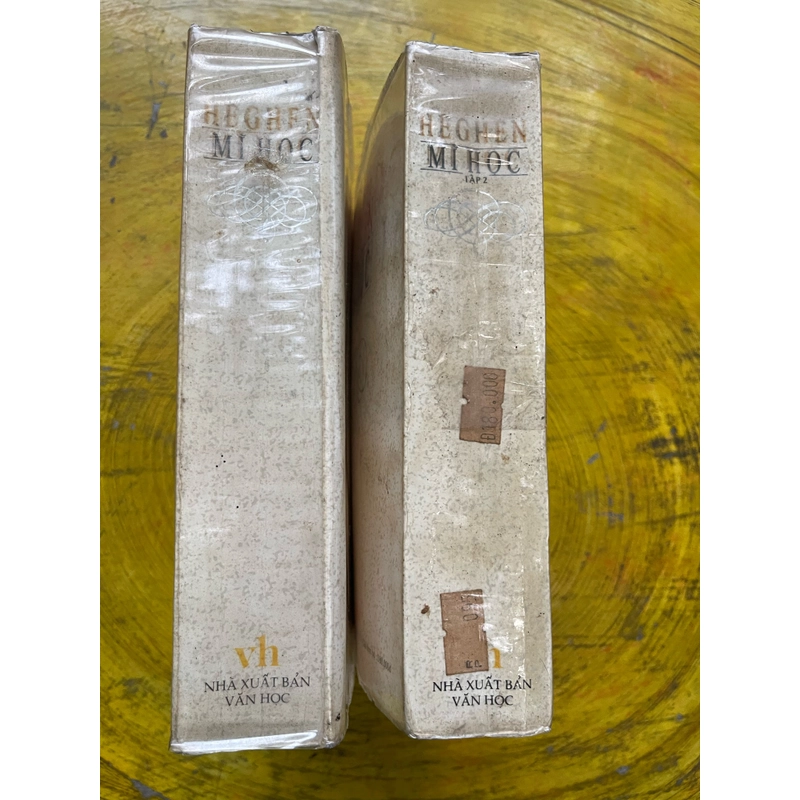 HEGHEN - MĨ HỌC ( hai tập) 463860