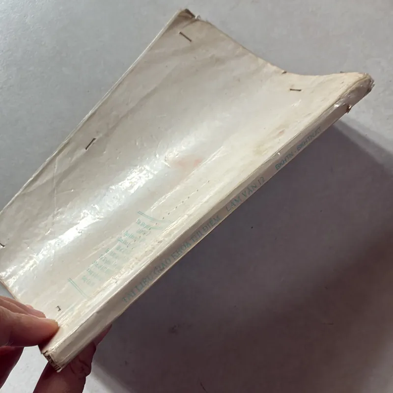 Làm văn 12 (tài liệu giáo khoa thí điểm) 739225