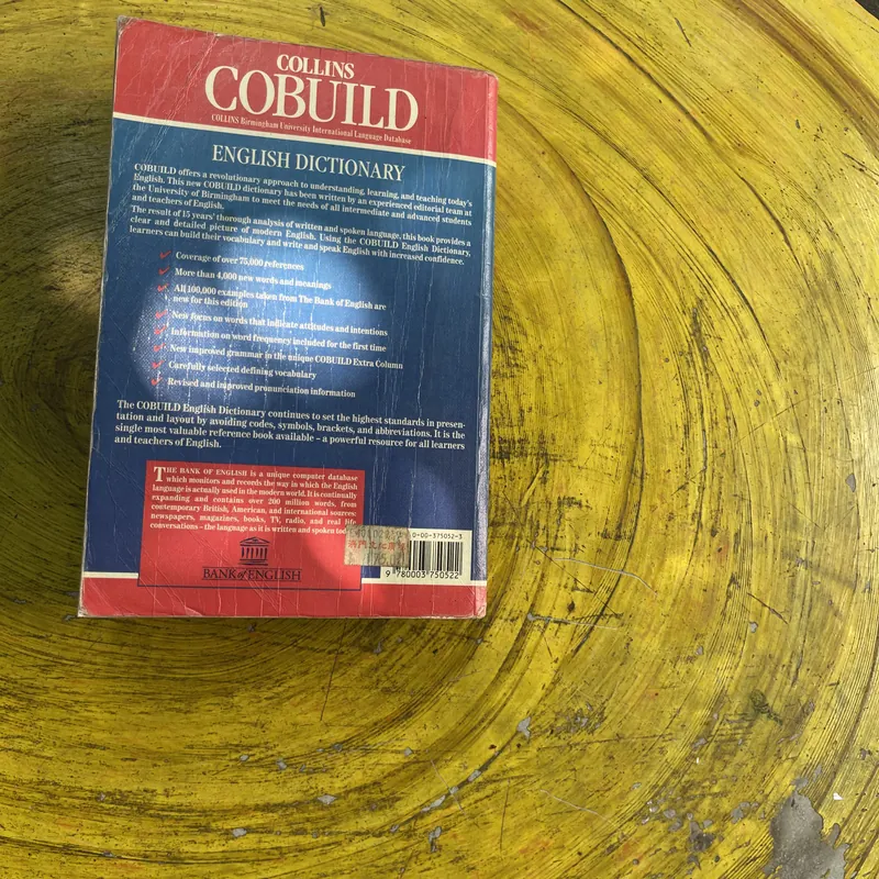 COLLINS COBUILD ENGLISH DICTIONARY HELPING LEARNERS WITH REAL ENGLISH  576397