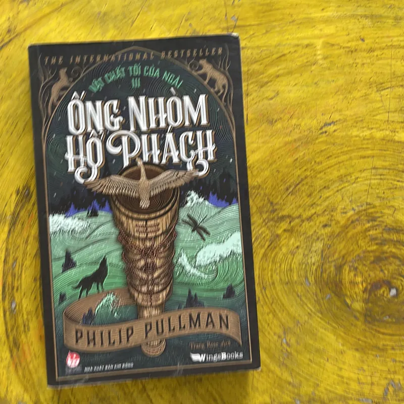 ỐNG NHÒM HỔ PHÁCH VẬT CHẤT TỐI CỦA NGÀI III - PHILIP PULLMAN 937473