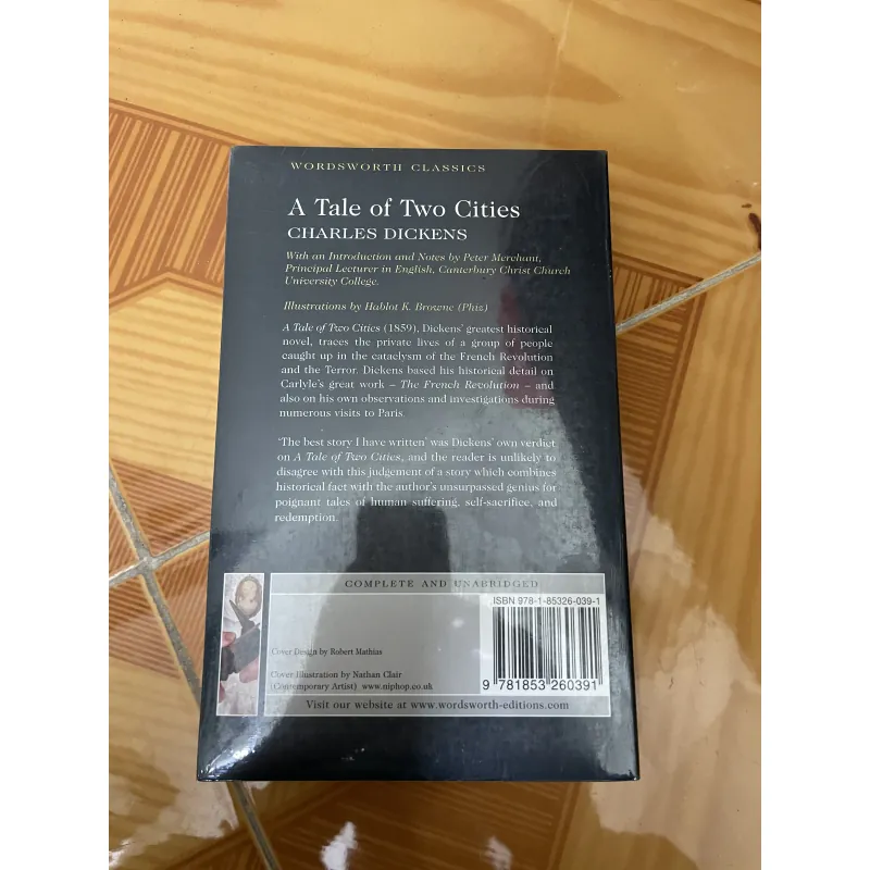 A Tale of Two Cities (Wordsworth Classics) by Charles Dickens | English Fiction 798142