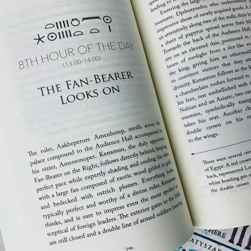 Sách - 24 Hours in…5 cuốn đẹp– du hành xuyên thời gian qua các nền văn minh cổ đại 1022613