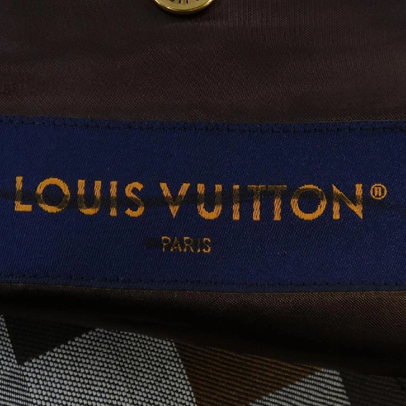 Áo khoác LOUIS VUITTON HRJ61EMGI - Hàng hiệu Chính hãng 901010