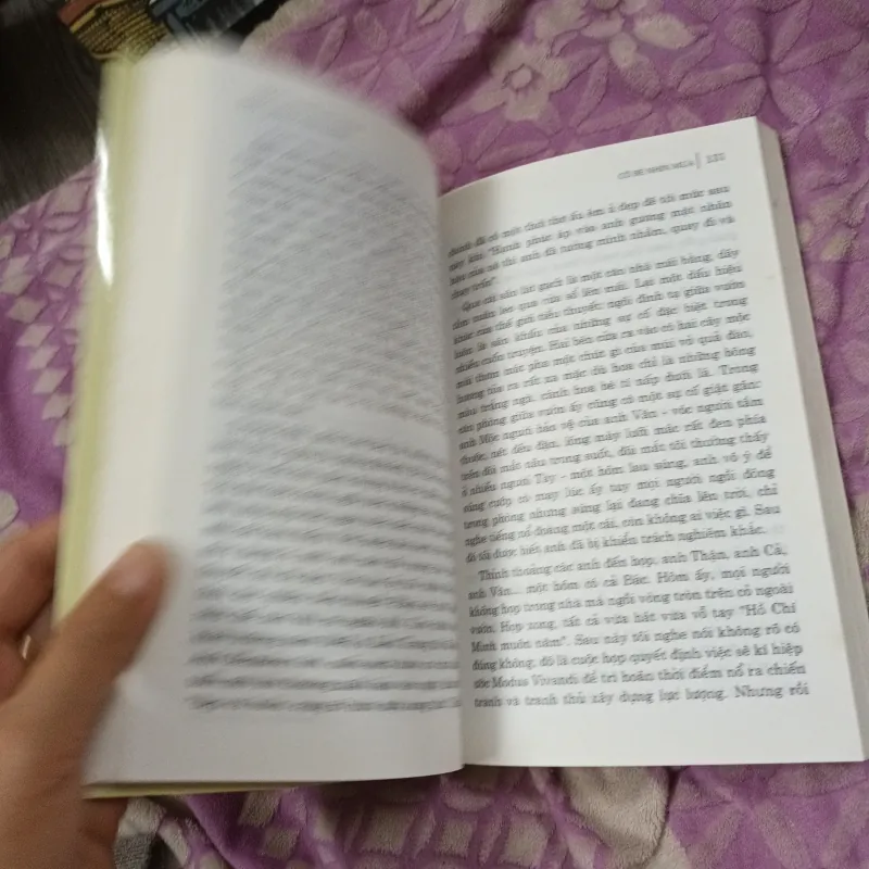 Cô Bé Nhìn Mưa- Đặng Thị Hạnh 780302