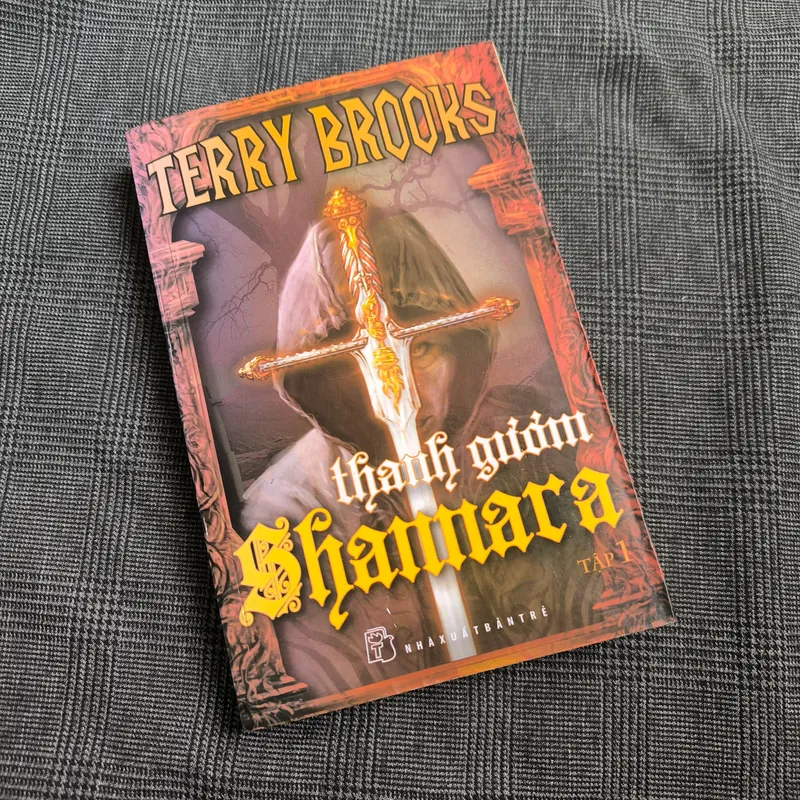 Thanh Gươm Shannara (Tập 1) - Terry Brooks - Giá bìa 90k 607212
