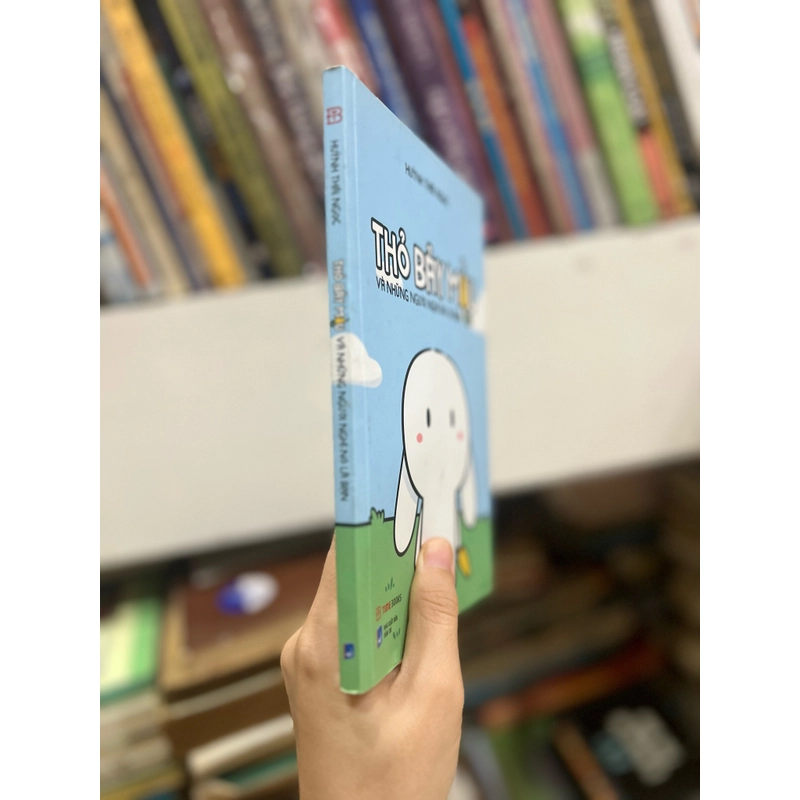 Thỏ bảy màu và những người nghĩ nó là bạn 483601