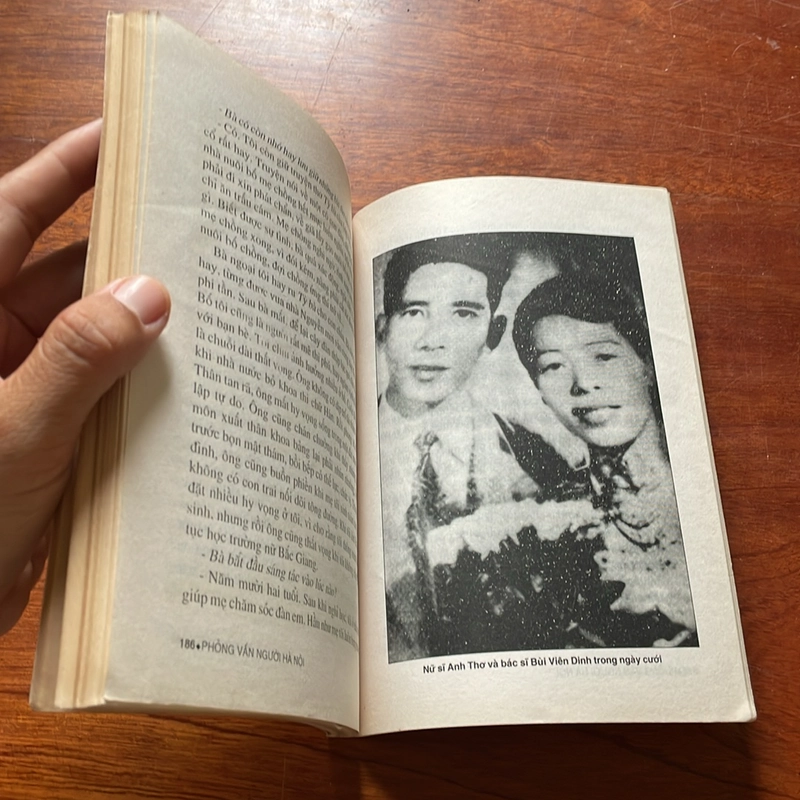 II Tựa sách: Phỏng Vấn Người Hà Nội - Phan Hoàng - 2000 506748
