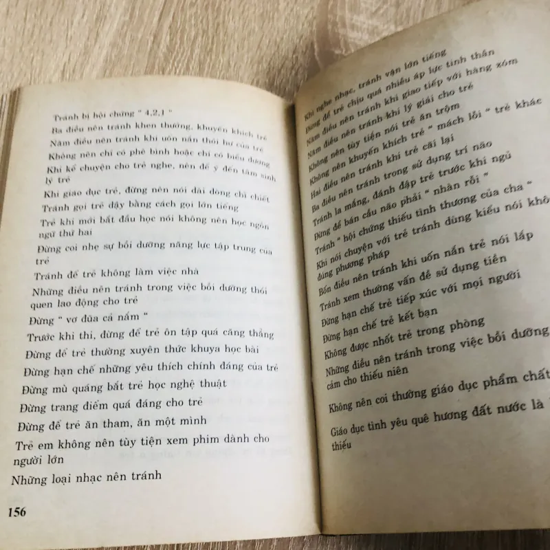 ĐỜI SỐNG TRONG TỬ CẤM THÀNH  1022429