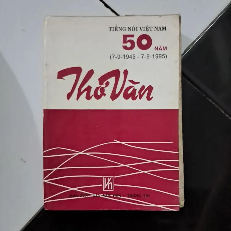 Thơ văn tiếng nói Việt Nam 1027384