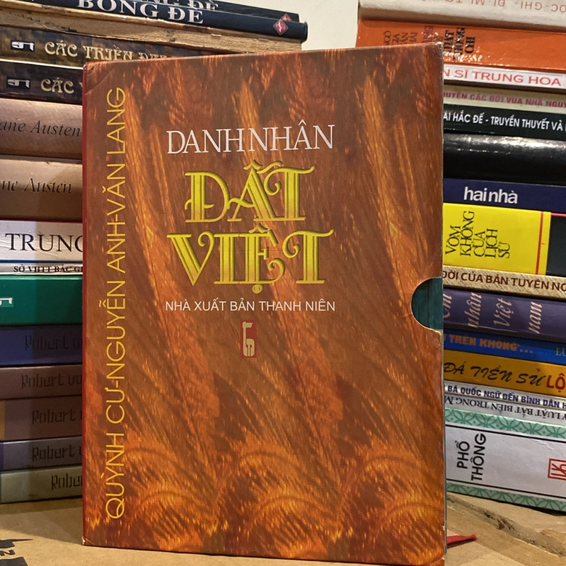 DANH NHÂN ĐẤT VIỆT, CÓ HỘP, BÌA CỨNG, TRỌN BỘ 2 TẬP (XB 2004) 521619