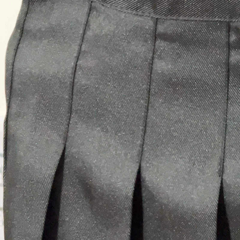 Chân vây xếp ly kiểu màu đen size L chưa sử dụng, đã cắt mác 541370