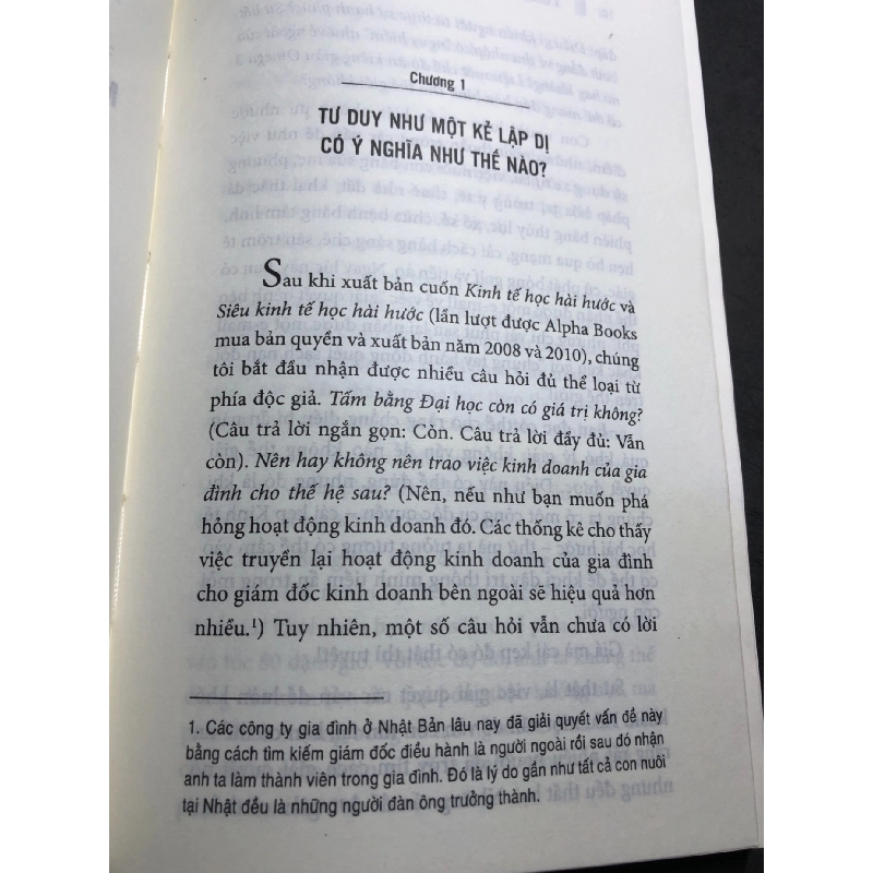 Tư duy như một kẻ lập dị 2015 mới 80% ố bẩn bụng sách nhẹ Steven D Levitt và Stephen J Bubner HPB2206 SÁCH KỸ NĂNG 915765