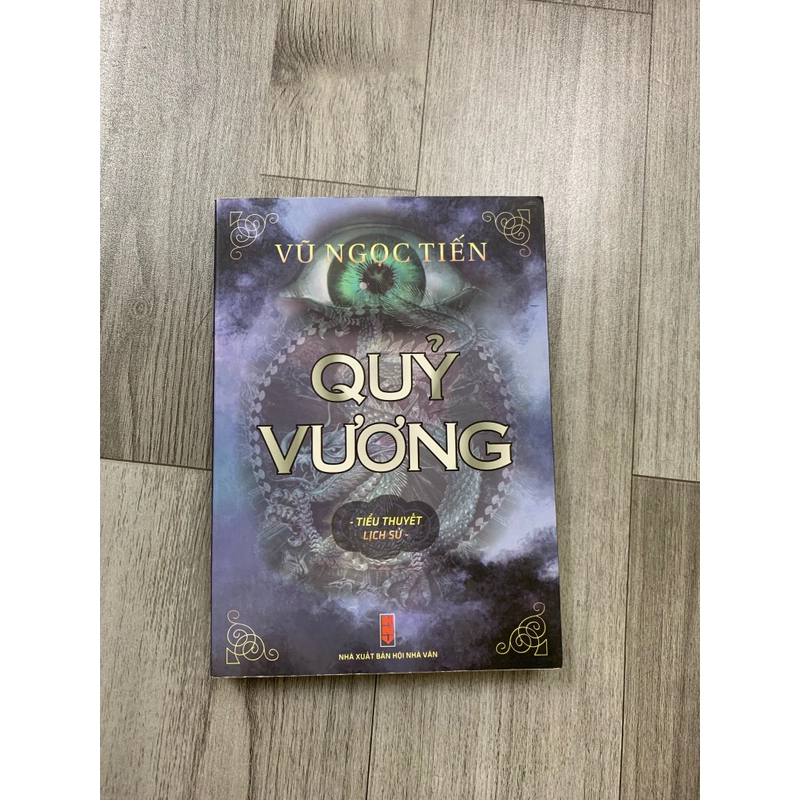 Quỷ vương - vũ ngọc tiến. Có chữ ký tặng của tác giả. 999 458964