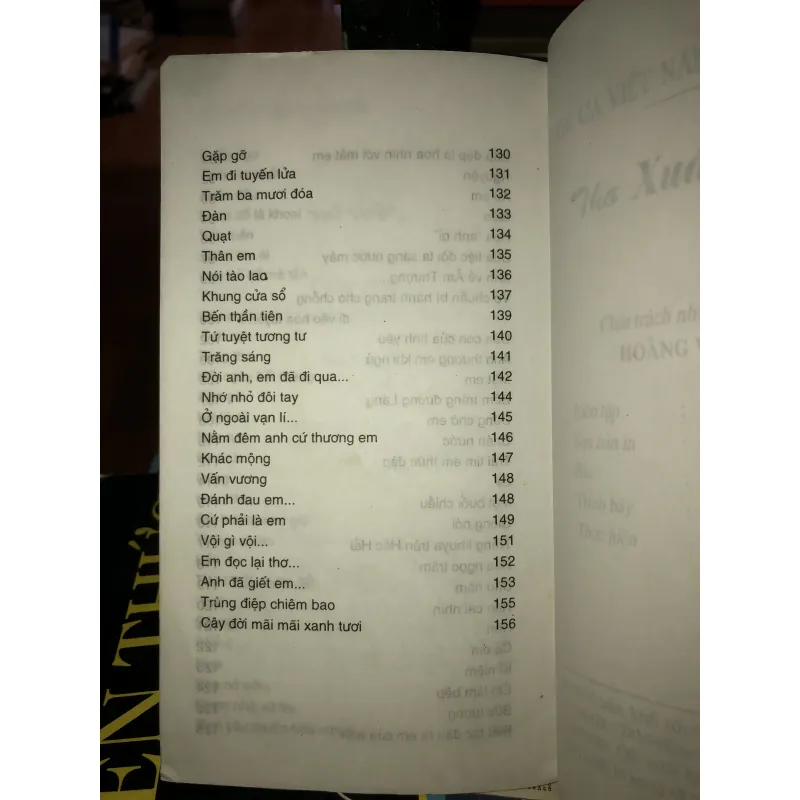 Thơ tình Xuân Diệu - Kiều Văn 1020988