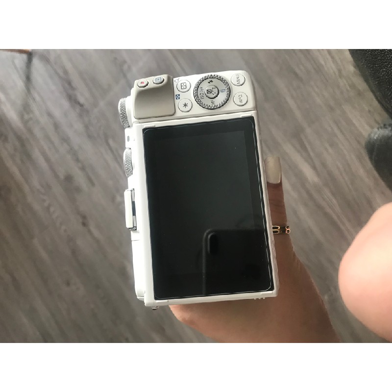 Máy canon m3 5166