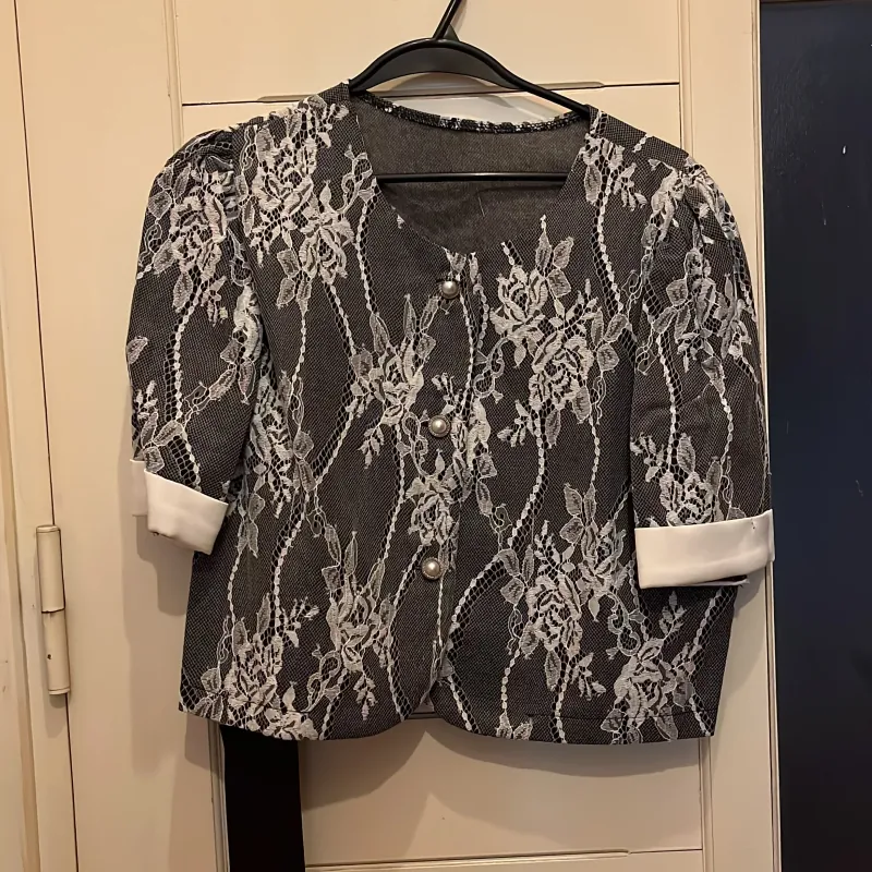 Áo nữ mới tinh chưa mặc 792476