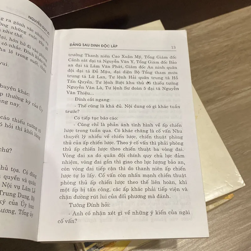 ĐẰNG SAU DINH ĐỘC LẬP, NGUYỄN DUY XI (XB 2005) 606481