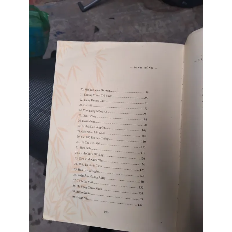Đường vào tình sử tập thơ của Đinh Hùng  733483
